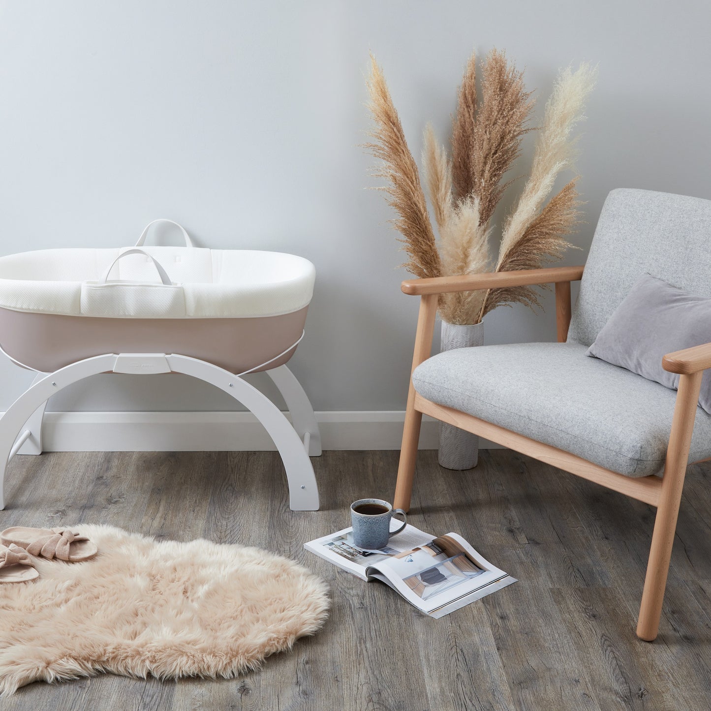 Shnuggle Dreami Baby Sleeper (Taupe Base)
