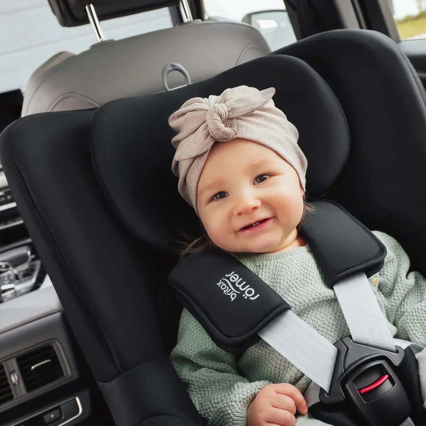 Britax Römer Dualfix M Plus 360 Spin Car Seat - Space Black