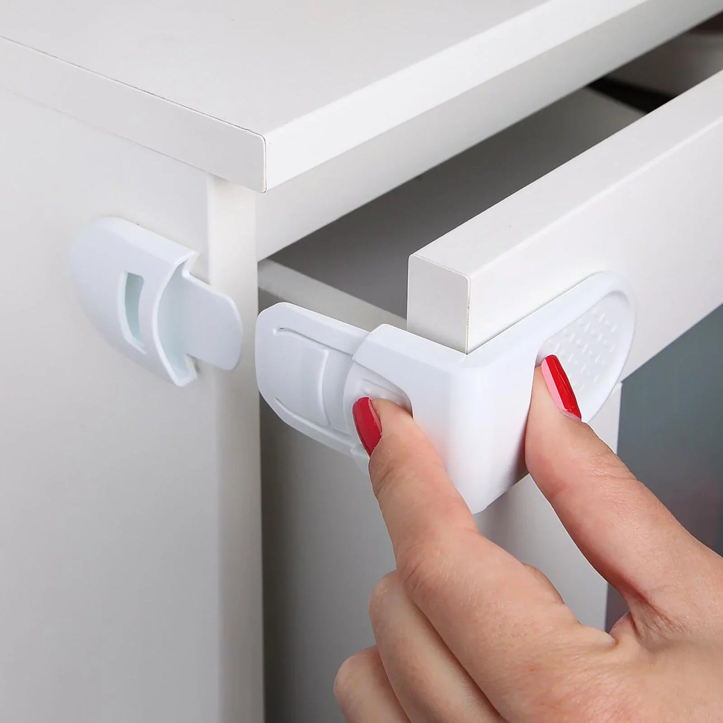 baby plus Double-Buttoned Drawer Lock