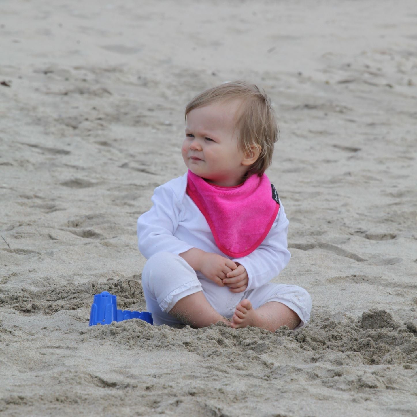 Mum 2 Mum Bandana Style Wonder Bib - Cerise Pink
