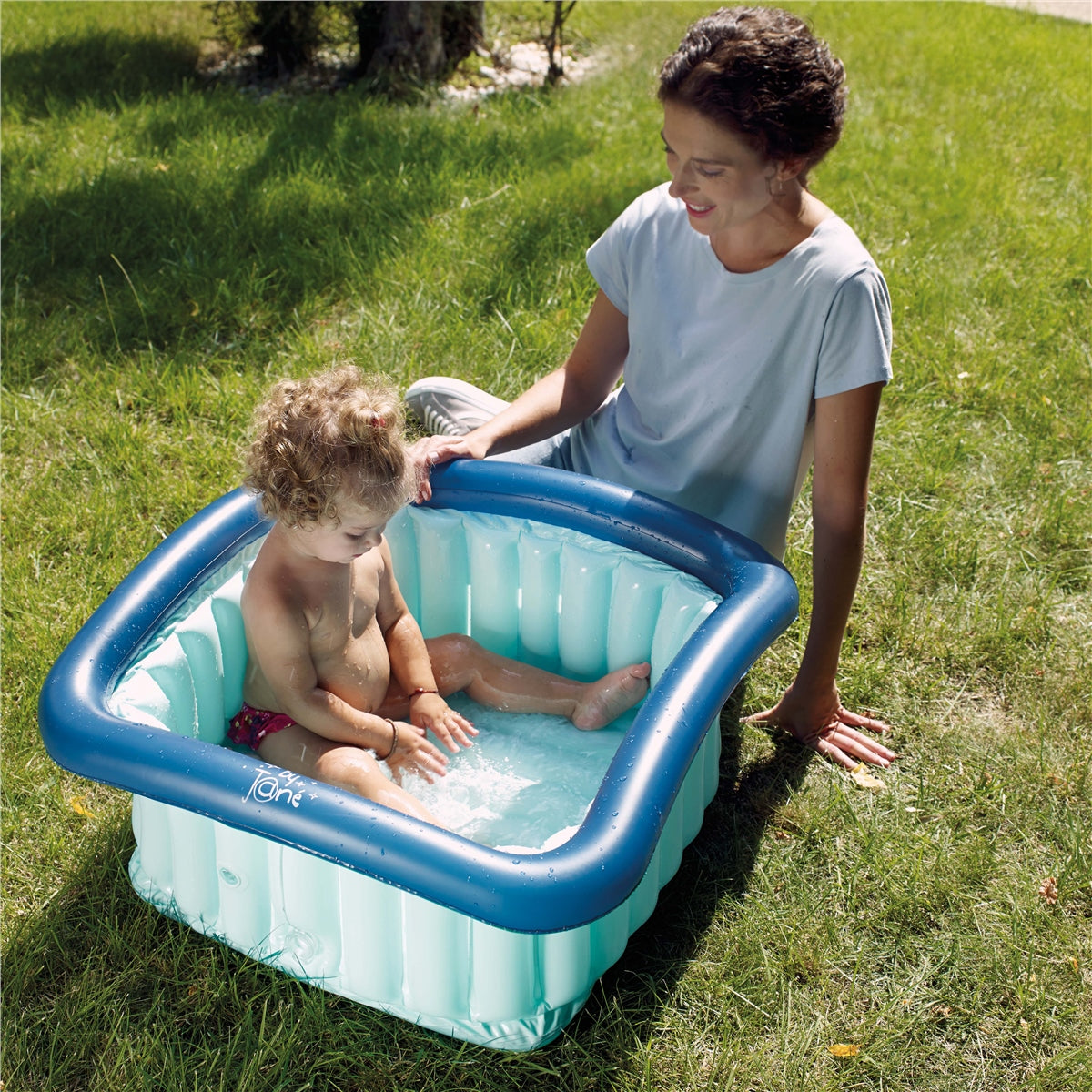 Jané Square Inflatable Bath Tub – Fits Shower Trays, 70L, 0–5 Years