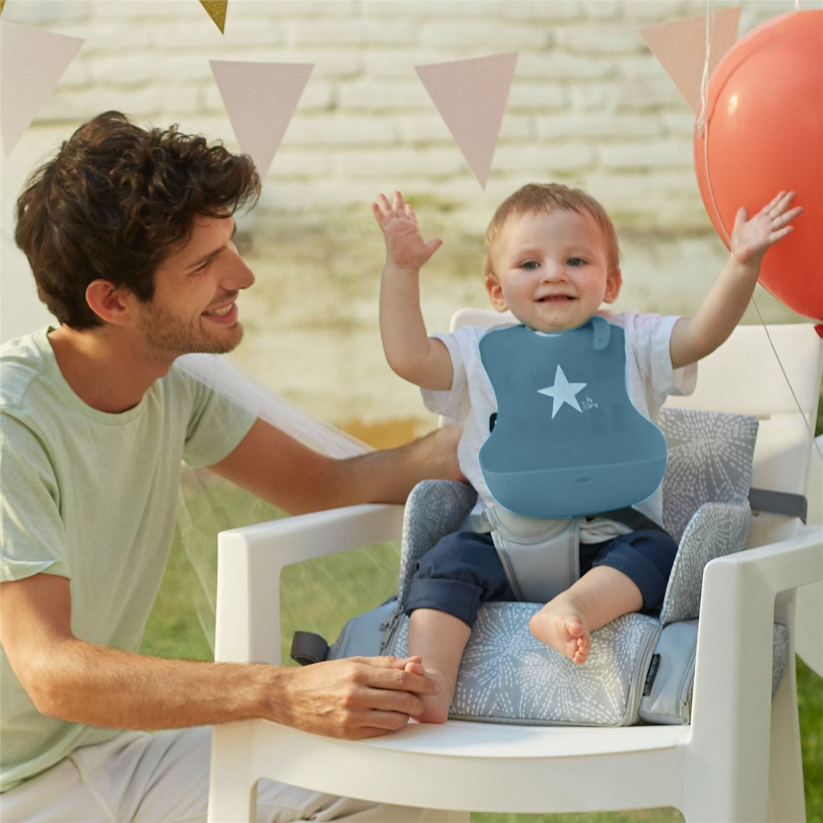 Jané Snap Roll-up Silicone Pelican Baby Bib