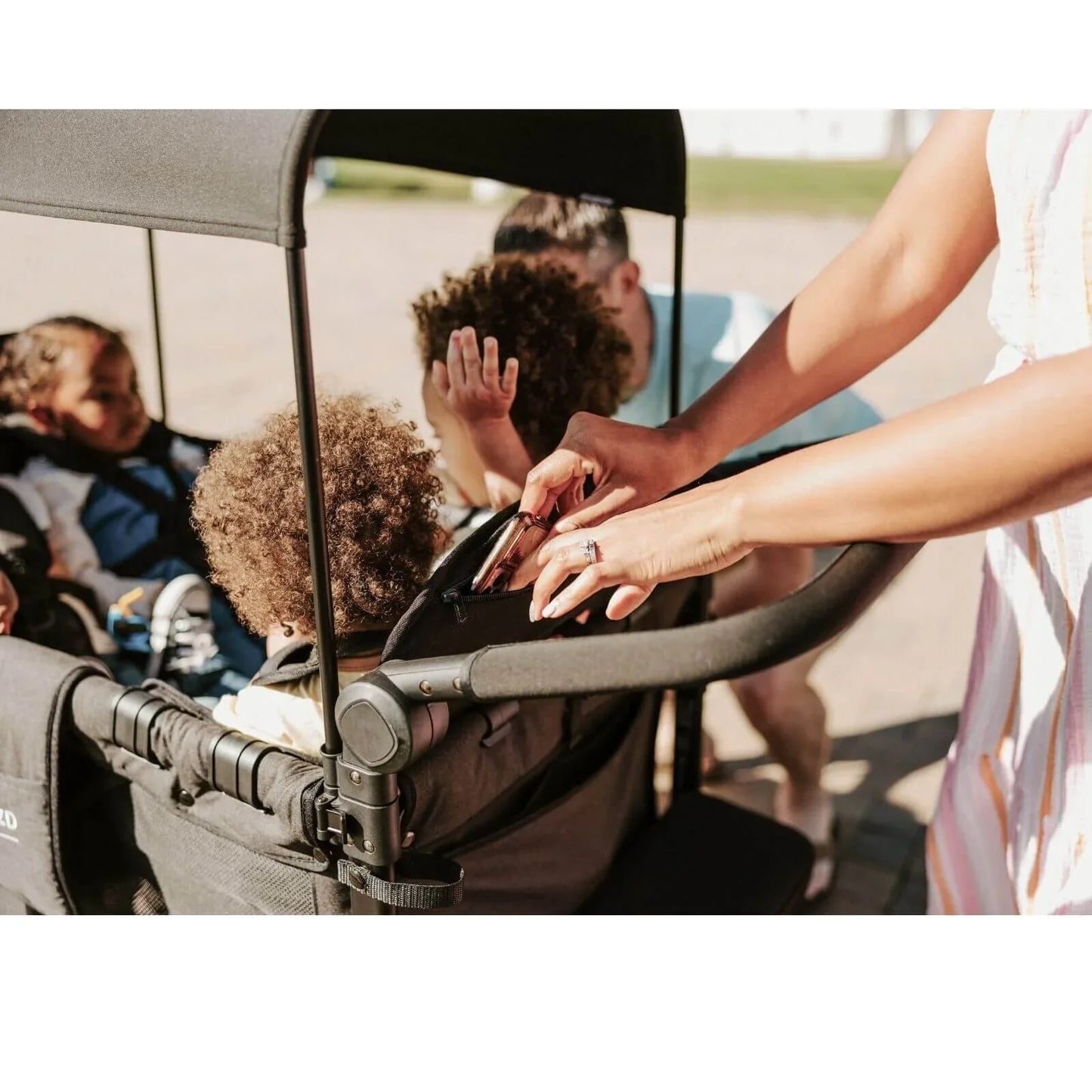 Wonderfold Wagon W4 Elite Quad Stroller Wagon - Volcanic Black