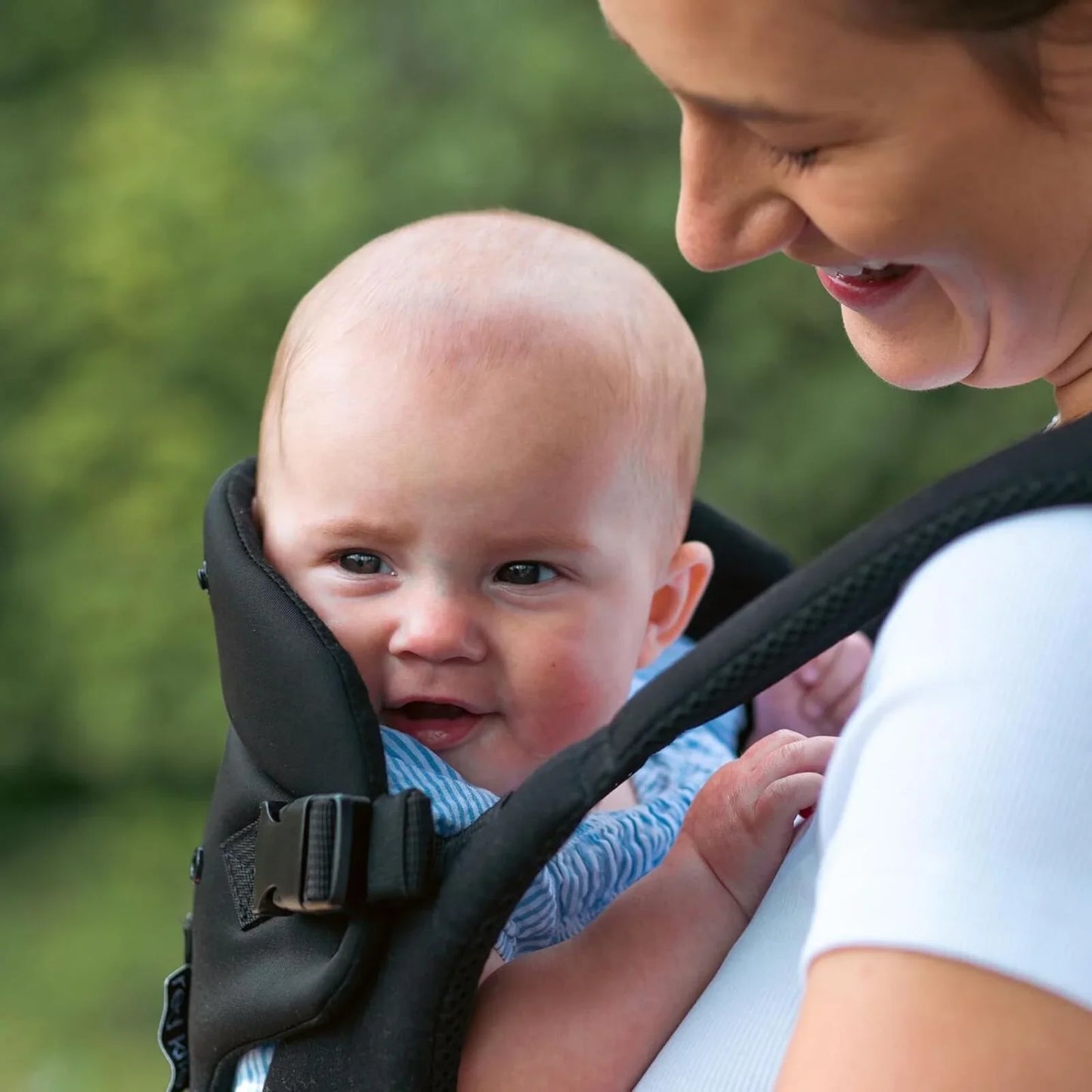 Red Kite Ara Travel Baby Carrier - Black