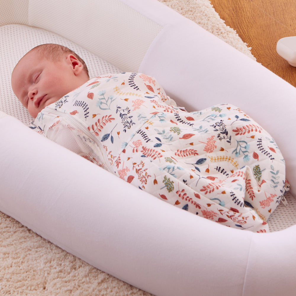 Purflo Swaddle To Sleep 2.5 Tog Sleeping Bag [0-4M] - (Available in Botanical/Grey/Nutmeg Design)