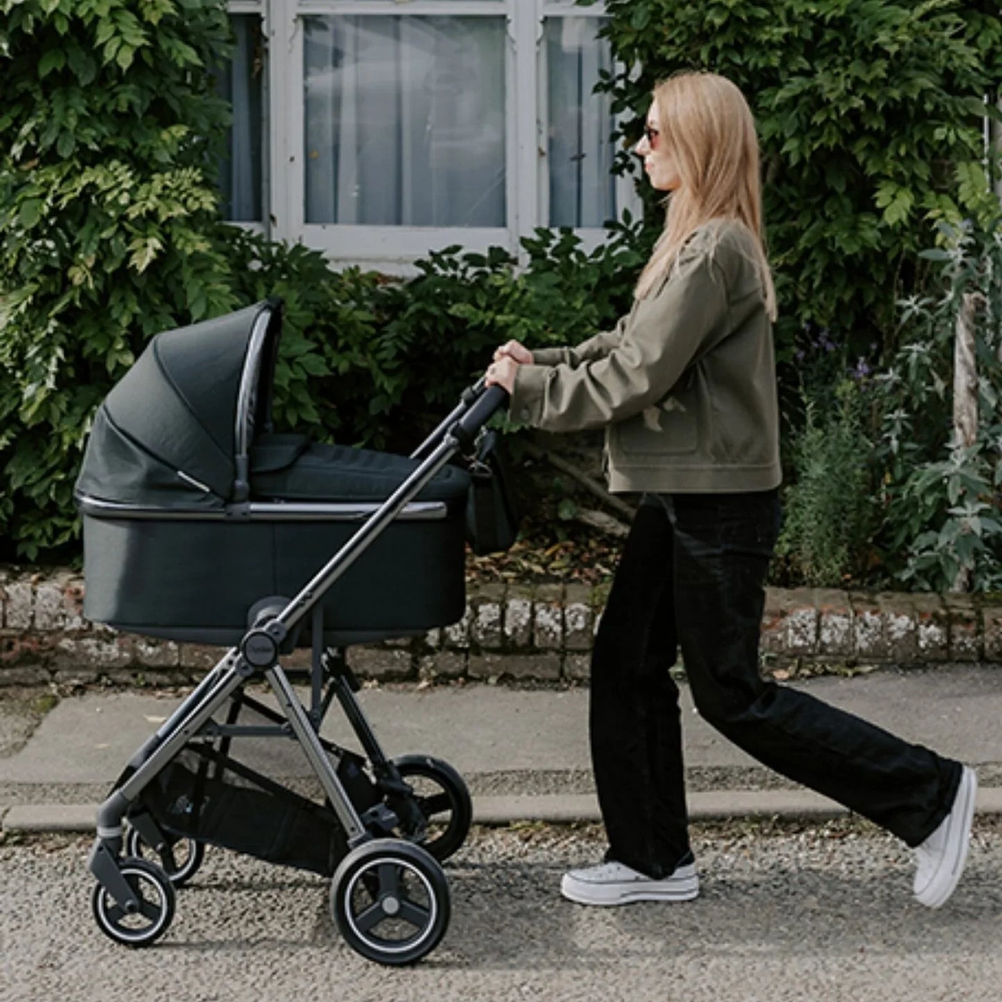 Oyster Gravity+ Stroller Bundle 9 pcs - Black Olive