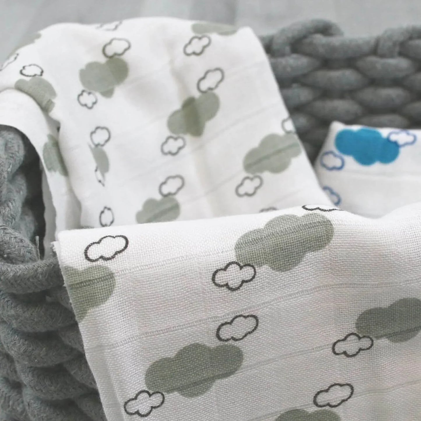 MuslinZ Bamboo/Organic Cotton Muslin Swaddle 120x120cm - Grey Cloud