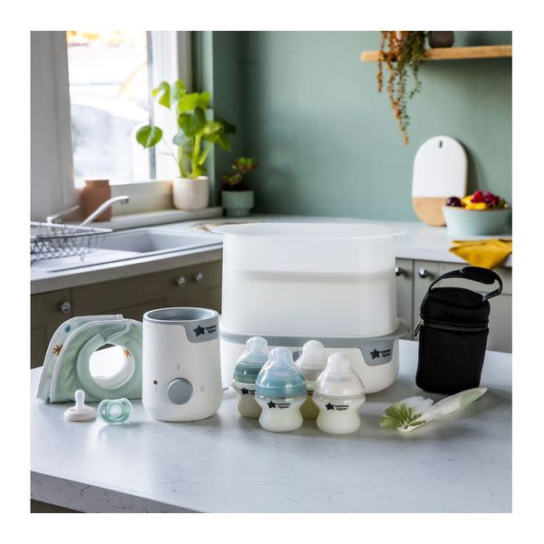 Tommee Tippee Complete Feeding Kit (White)