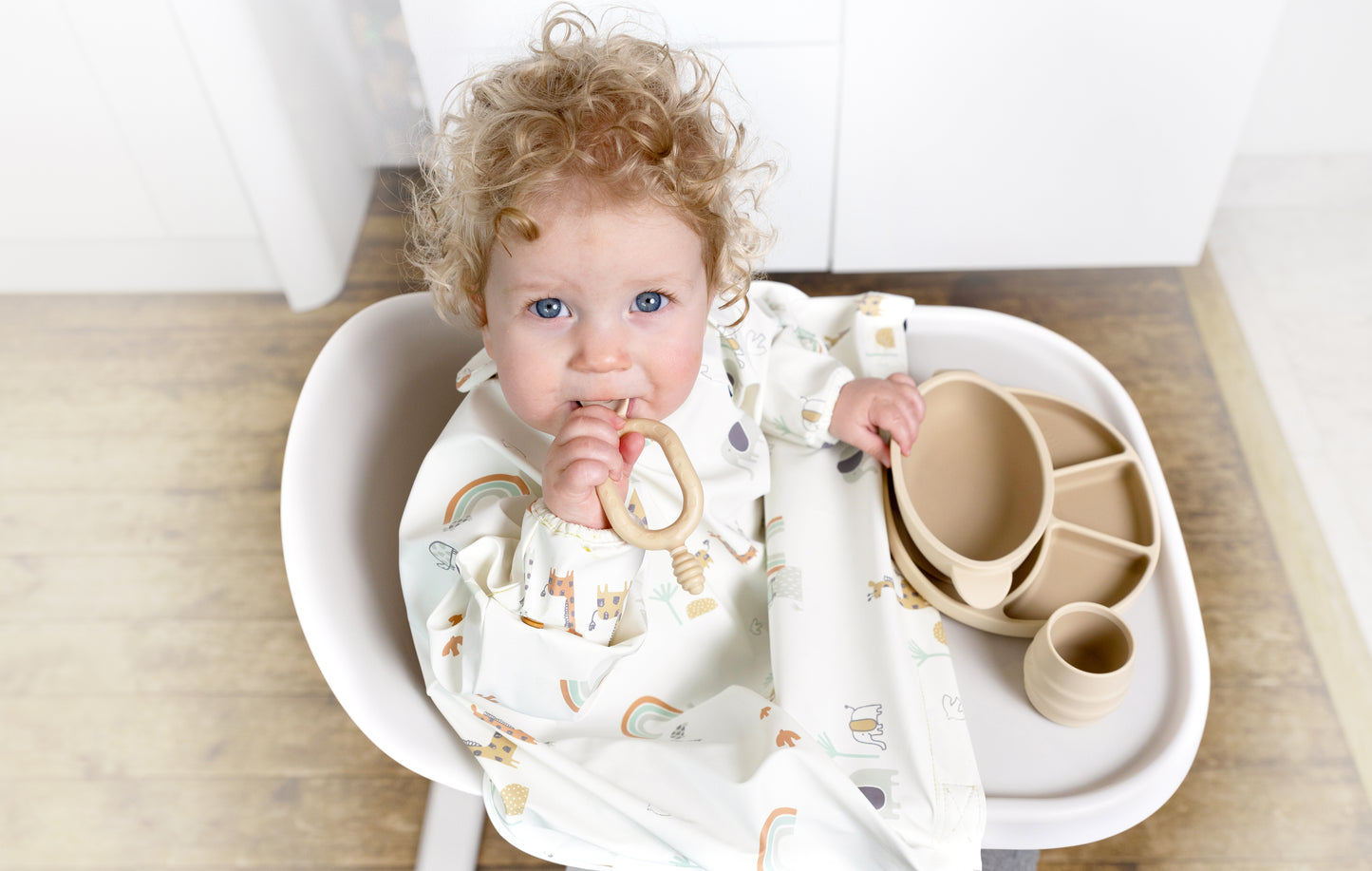 Bibado Coverall Weaning Bib (Available in Botanical Bunnies/Chasing Rainbows/George Pig/Peppa Pig/Serengeti Spaghetti)