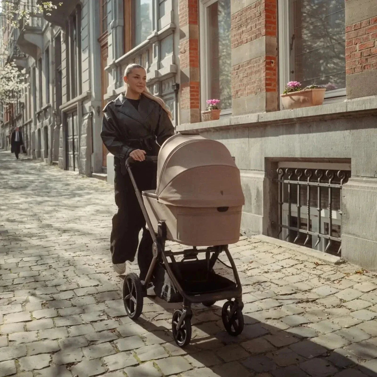 Venicci Upline 3 4-in-1 13 piece Luxury Bundle - Beige/Sand