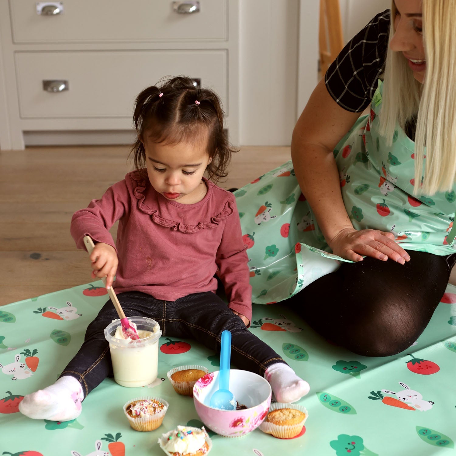 Wipeezee Splash Mat - Green Bunny & Veg