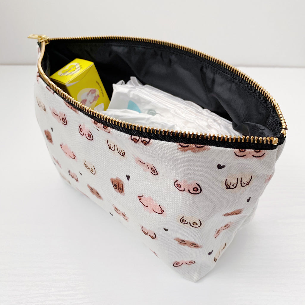 Zip-up nappy wallet - Boobies Print