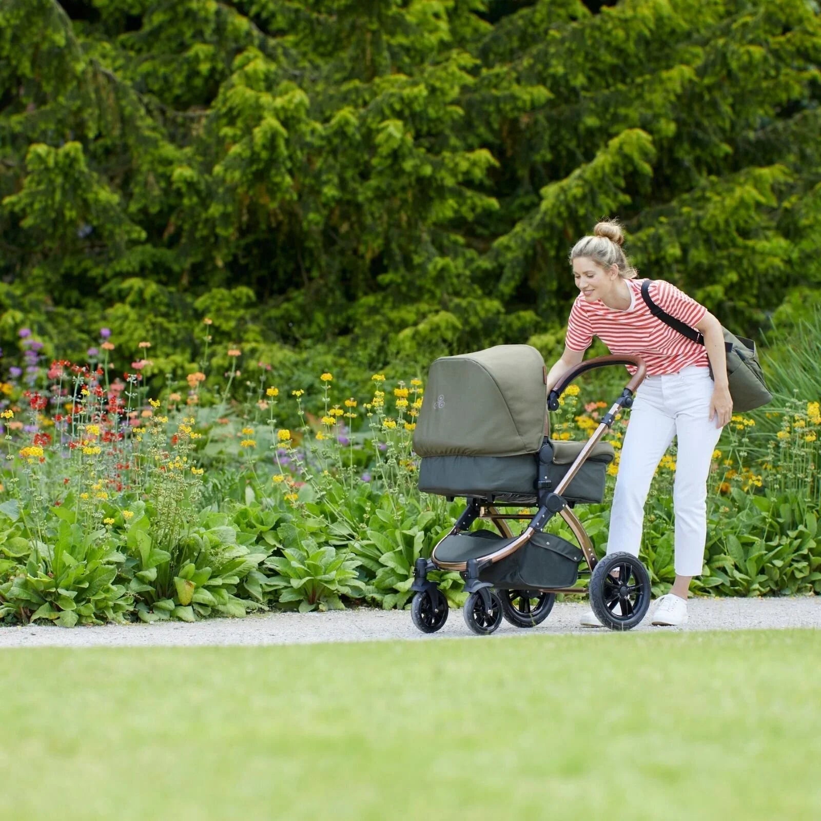 Ickle Bubba Stomp V4 2-in-1 Carrycot & Pushchair - Chrome/Blueberry/Blueberry