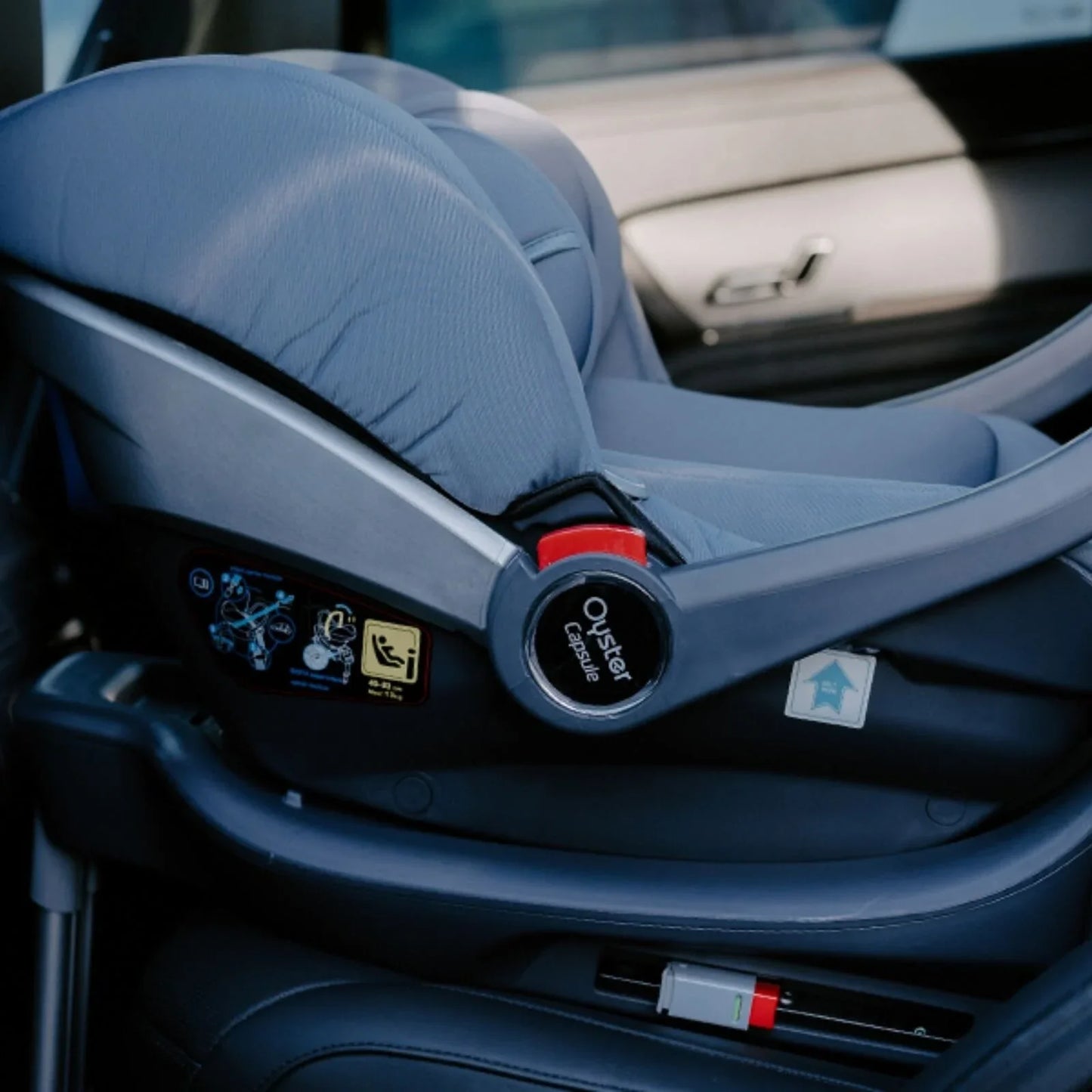 Oyster Capsule i-Size Infant Car Seat - Chocolate Velvet