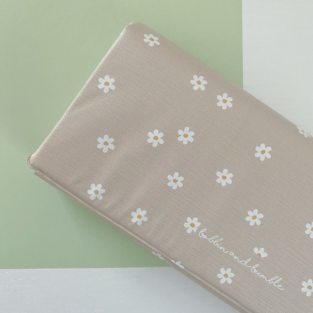 Neutral Changing Mat Travel Changing Mat - Neutral Daisy – Little Lug
