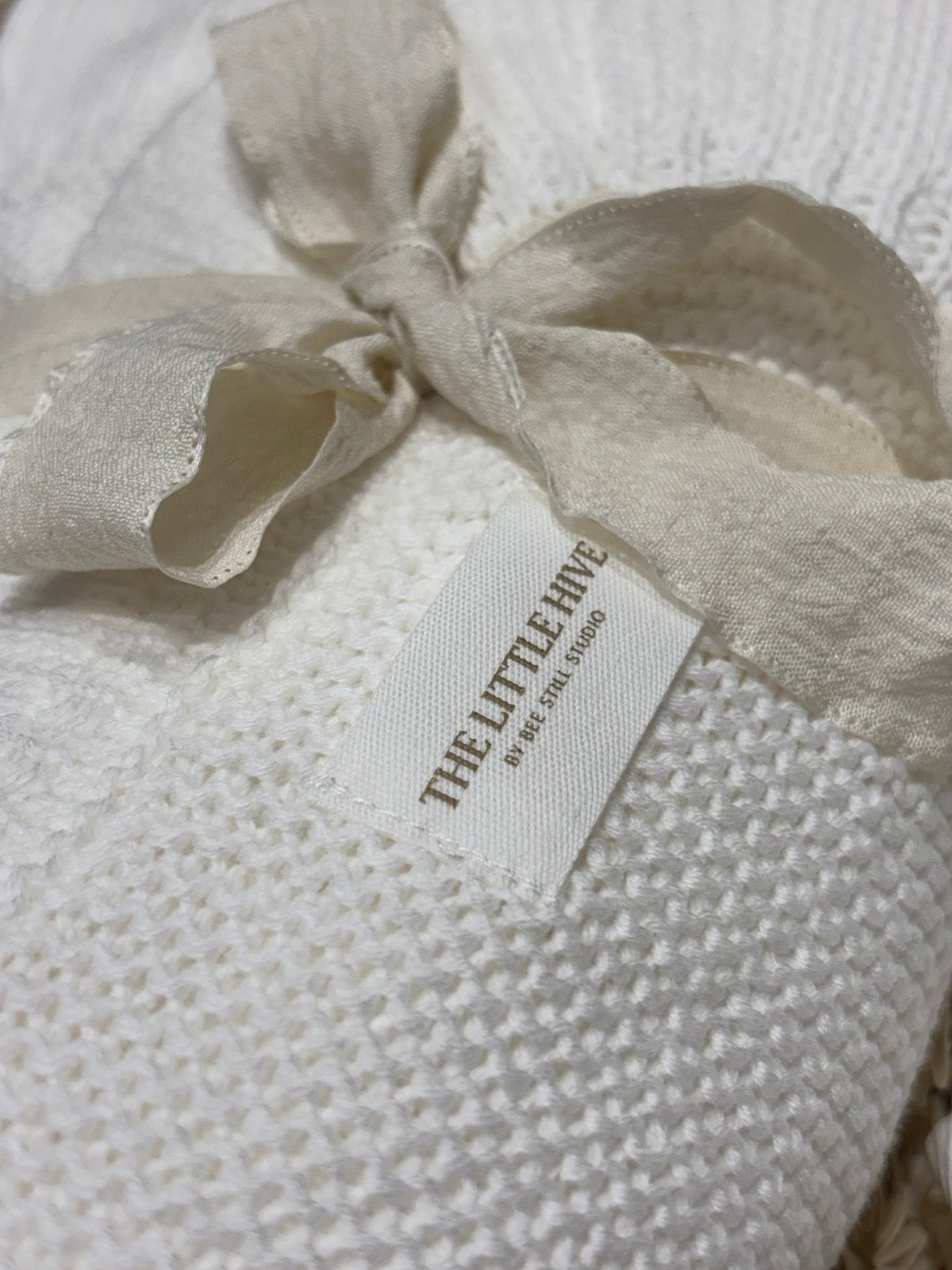 Newborn Knit Gift Box – Cream & White (0–6 Months)